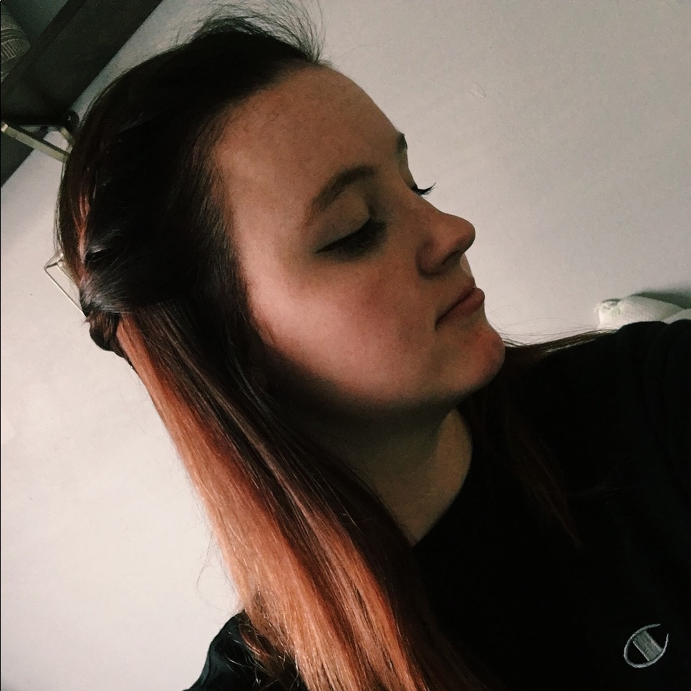 Meet your Posher, Courtney